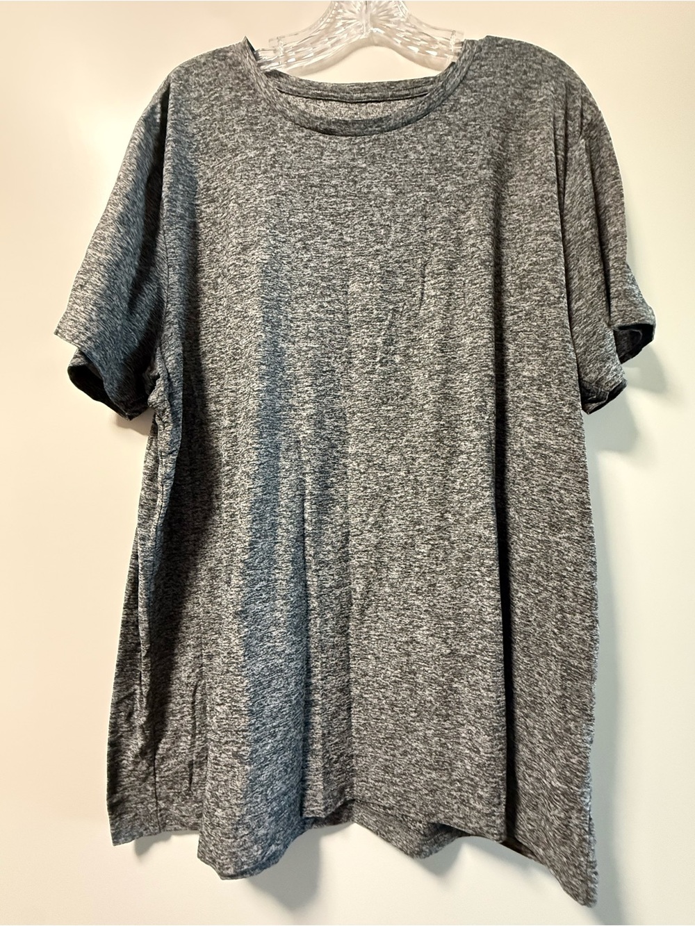 Beyond Yoga Men's Heathered Gray Short Sleeve Crew Tee